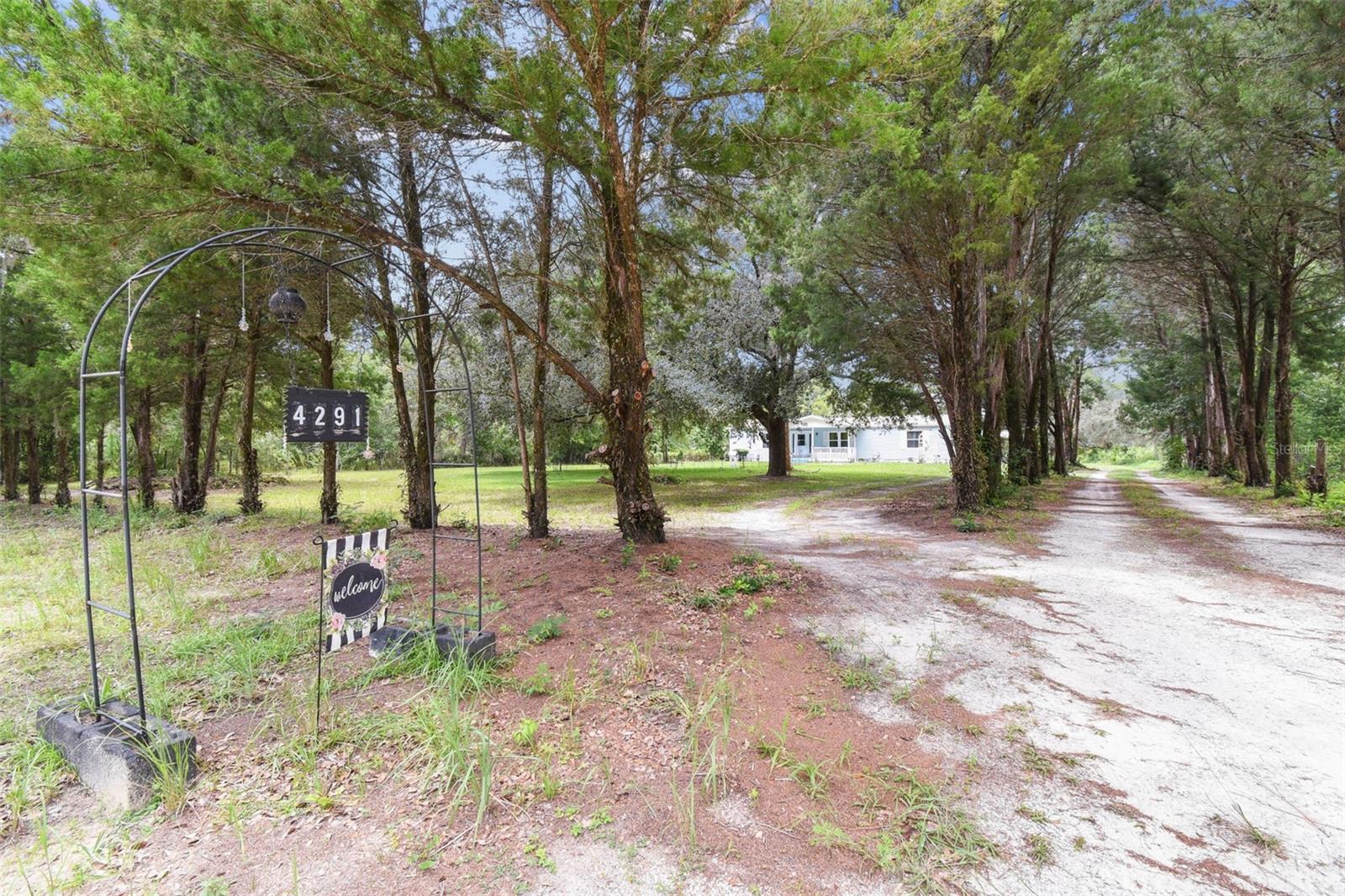 LIV ACRES UNREC SUB - Residential