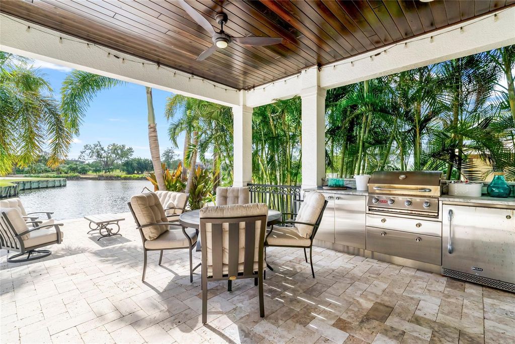 Photo of 356 Belleair Drive NE, St Petersburg, FL 33704 (MLS # TB8500020)
