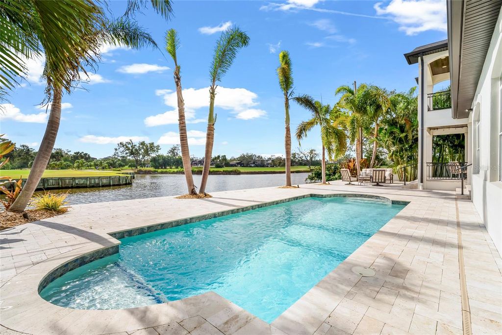 Photo of 356 Belleair Drive NE, St Petersburg, FL 33704 (MLS # TB8500020)