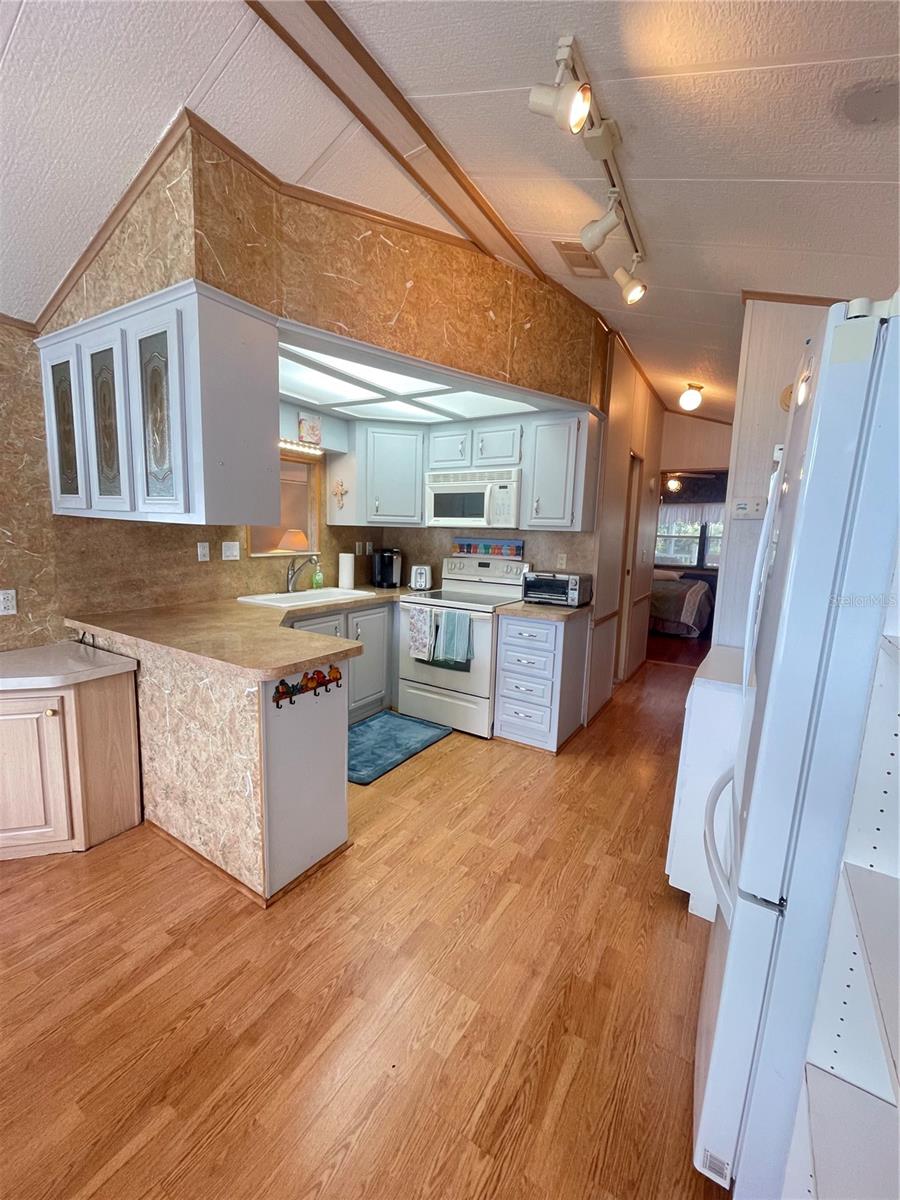 KOVE ESTATES COOP - Residential