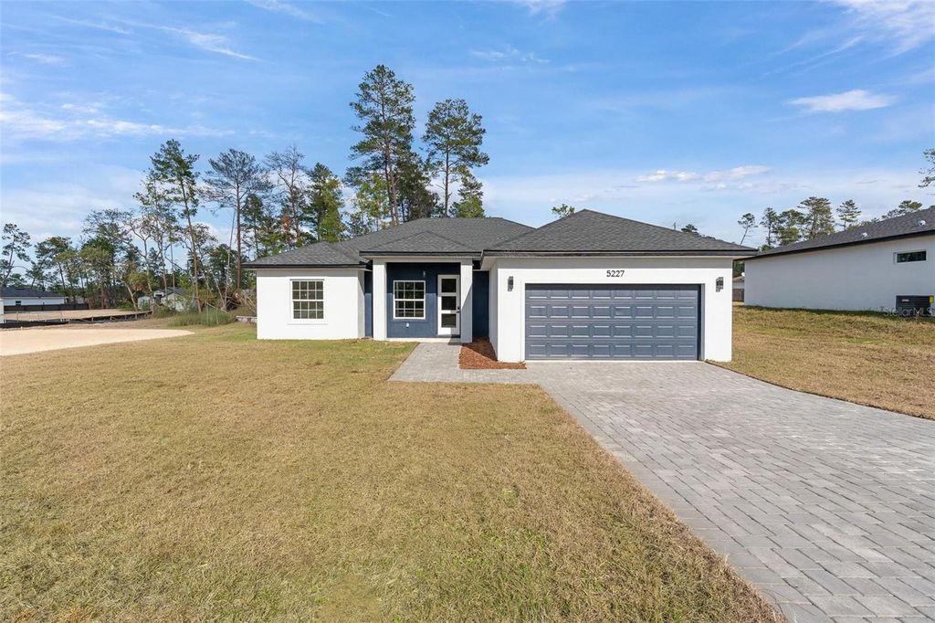 Photo of 5227 SW 165th Street Road, Ocala, FL 34473 (MLS # O6377520)
