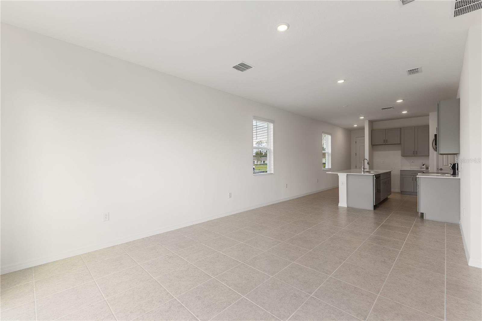 192 DUCKWEED AVENUE