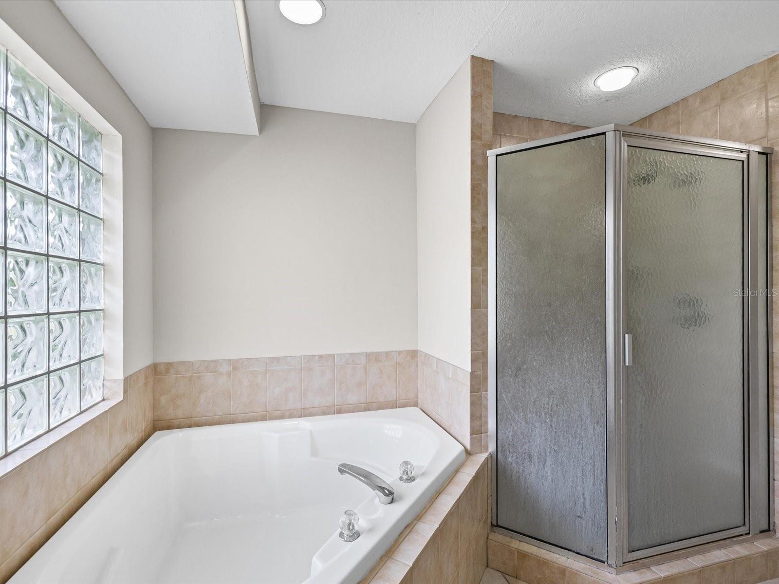 FOX RIDGE - Residential