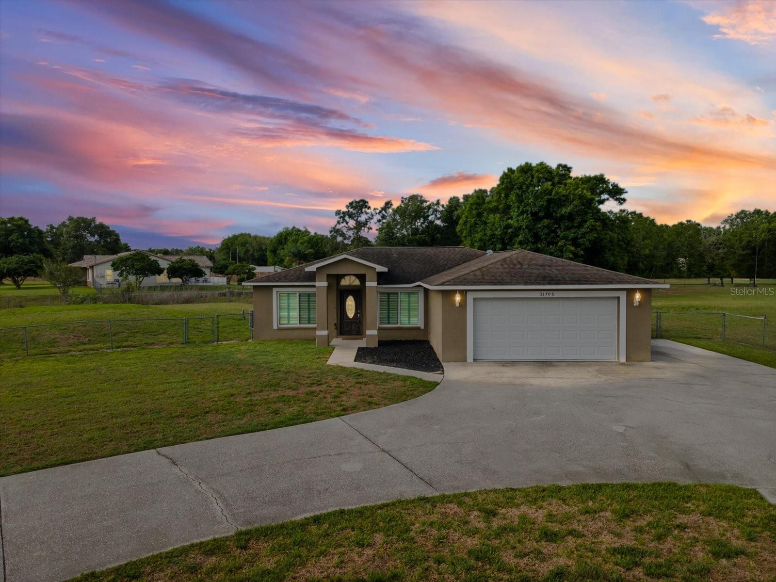 FOX RIDGE - Residential