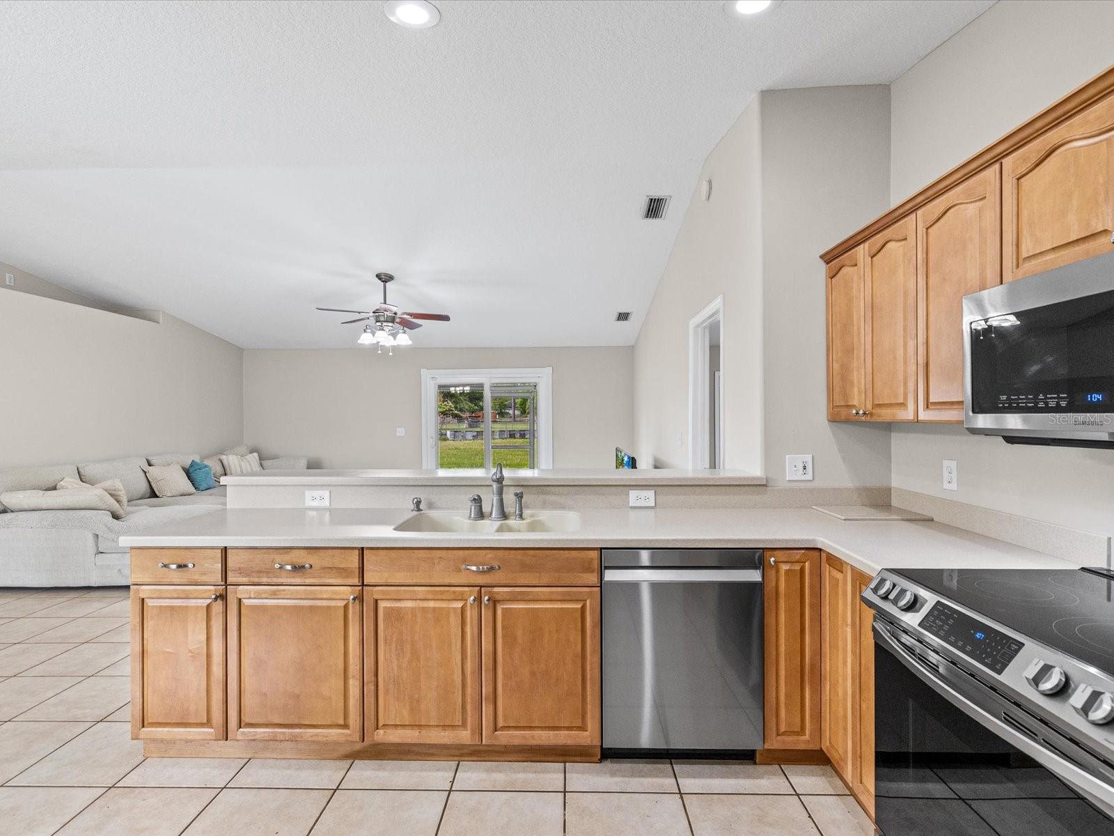 FOX RIDGE - Residential