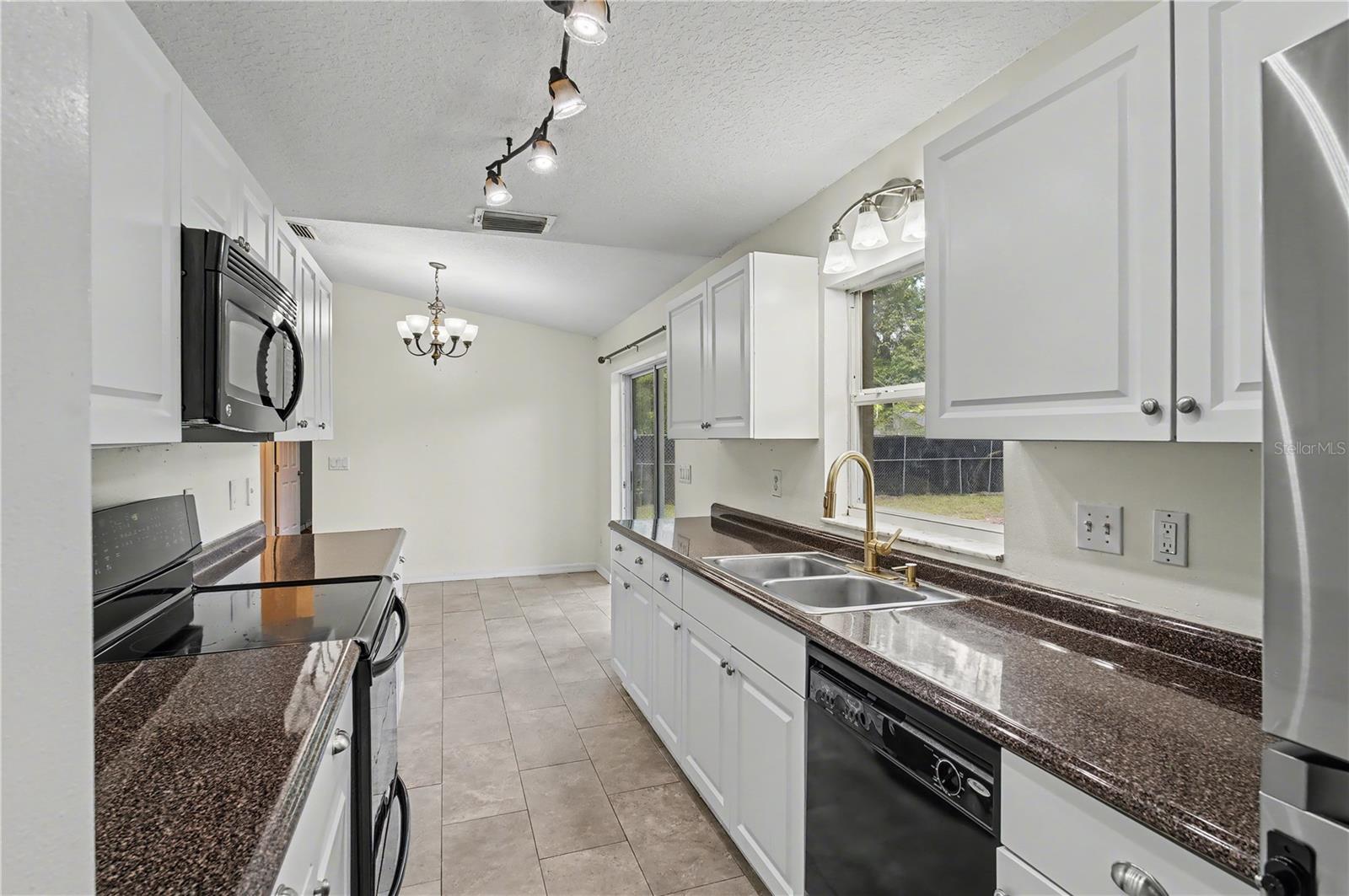 OCALA PARK ESTATES - Residential