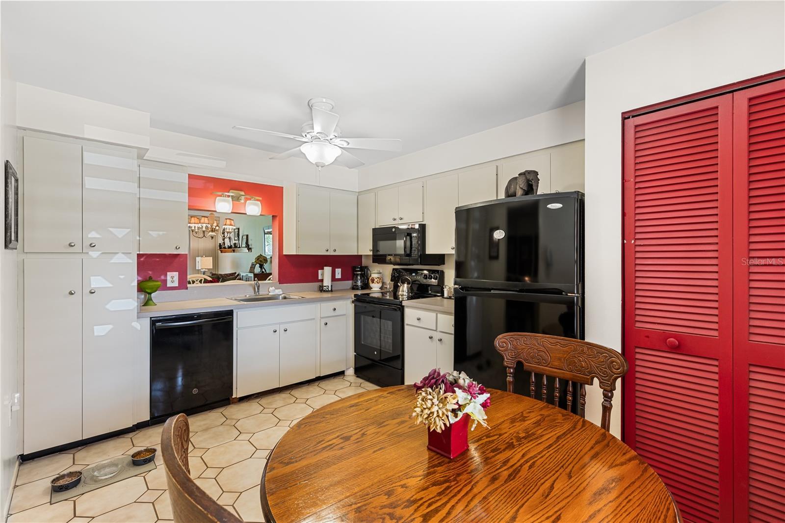 SPRING LAKES II - Residential