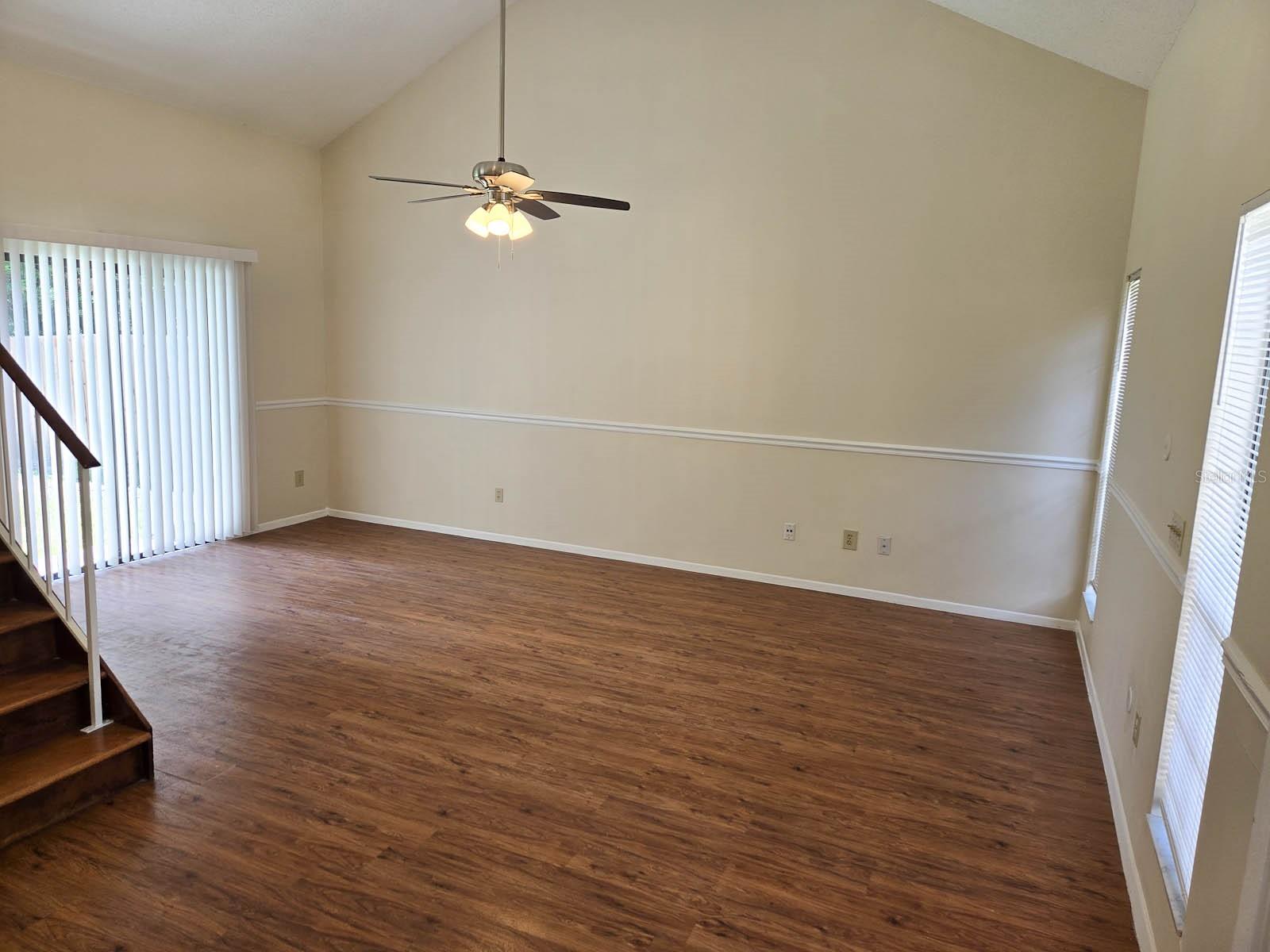 1232 WOODRIDGE COURT