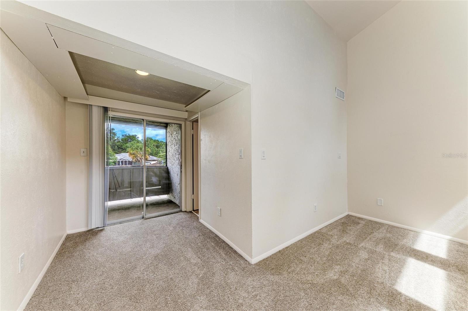 HIDDEN HOLLOW - Residential