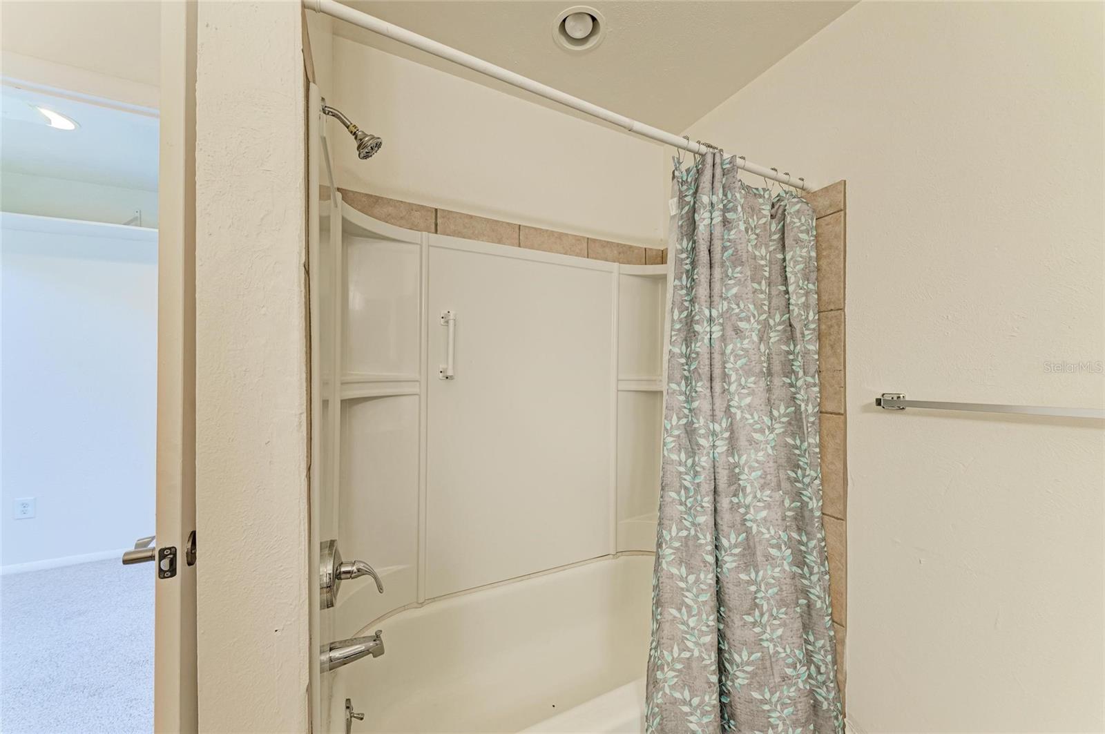 HIDDEN HOLLOW - Residential