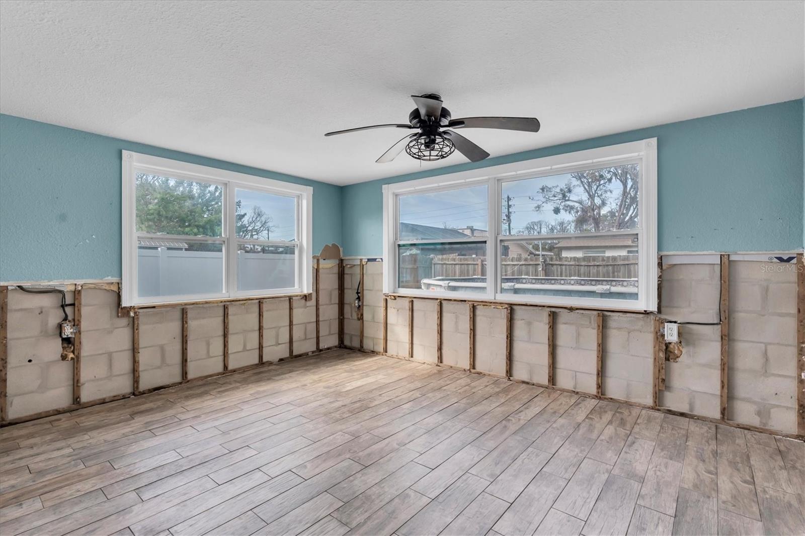 BAY PARK ESTATES - Residential