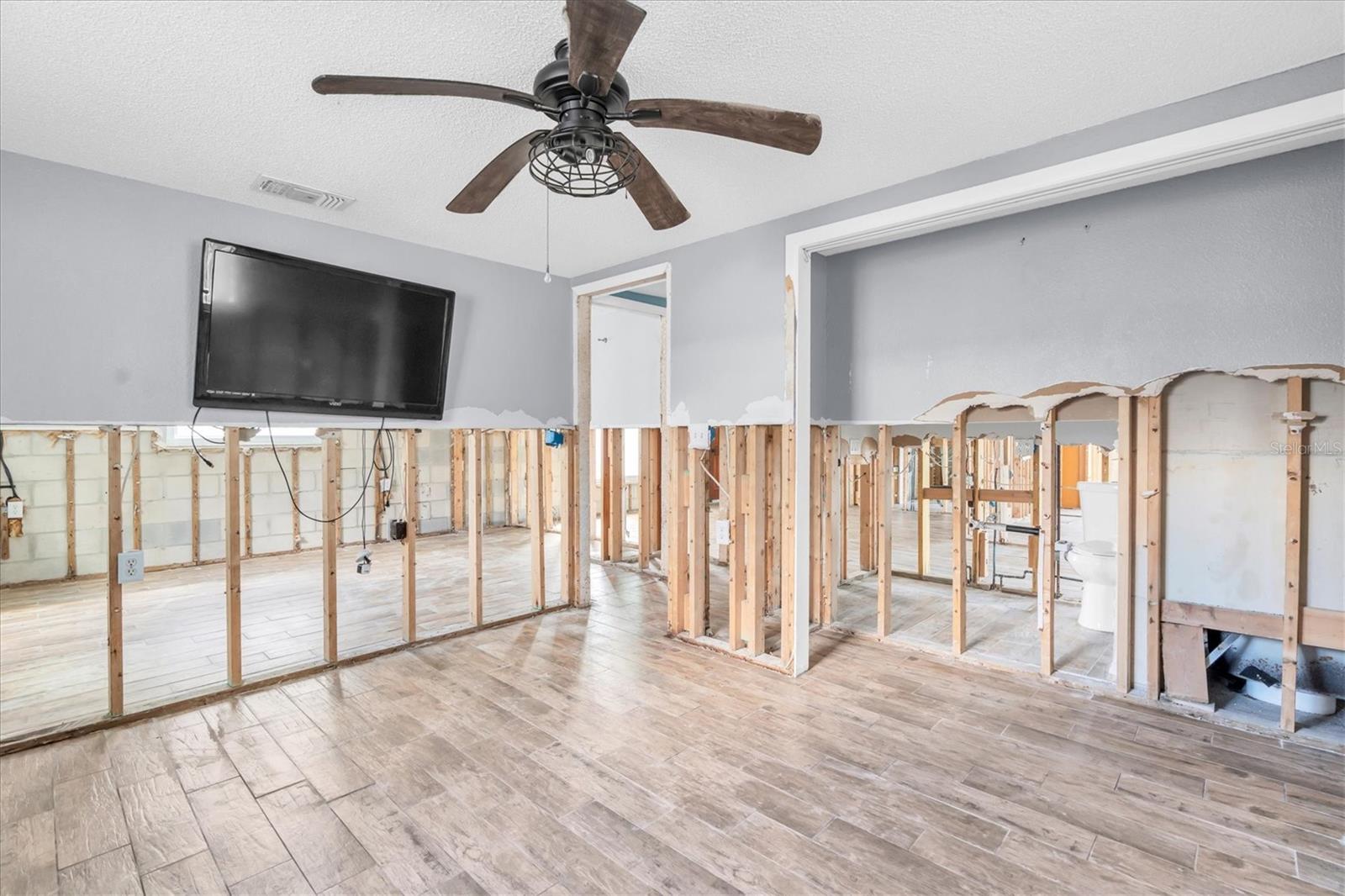 BAY PARK ESTATES - Residential