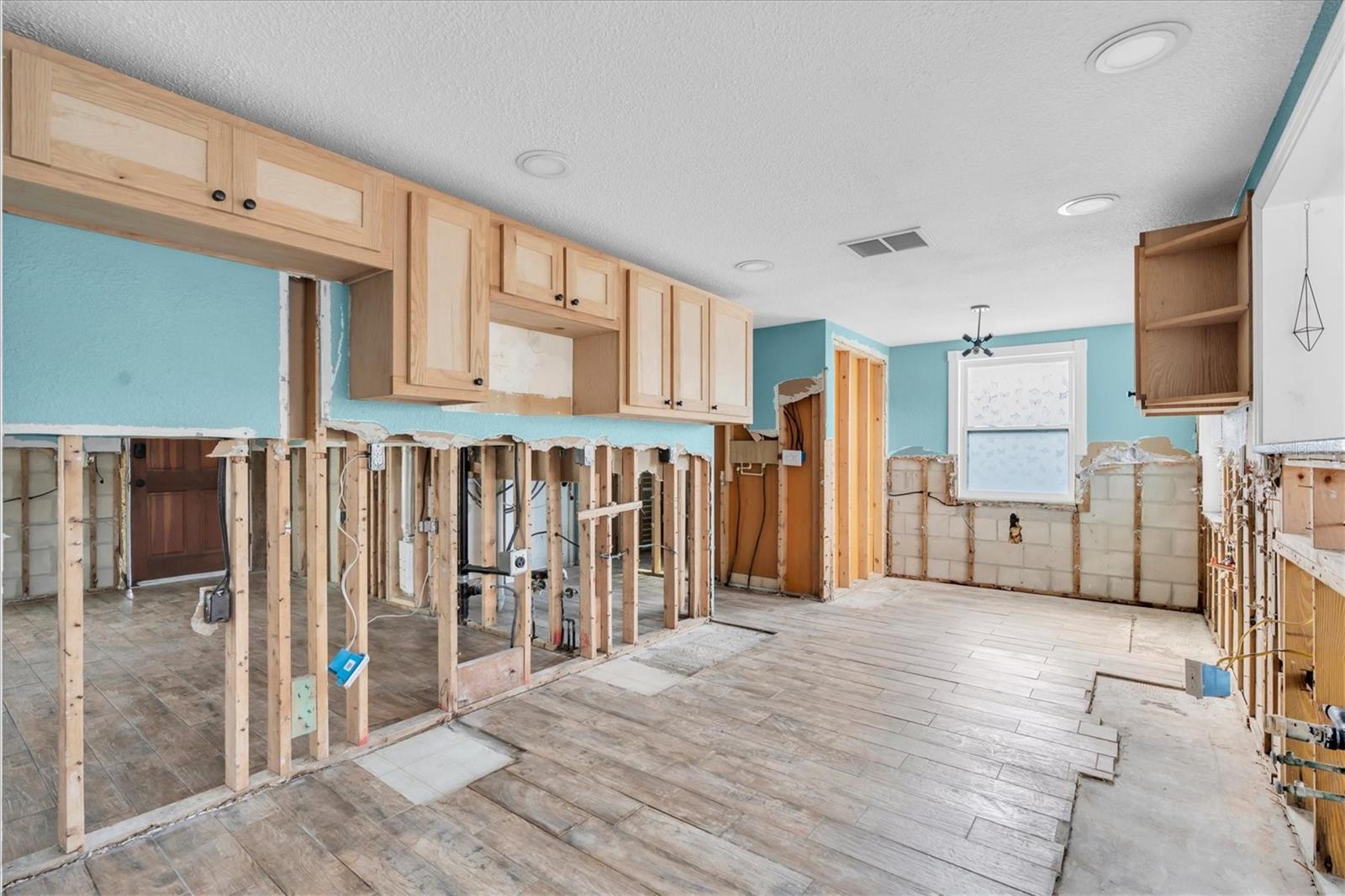 BAY PARK ESTATES - Residential