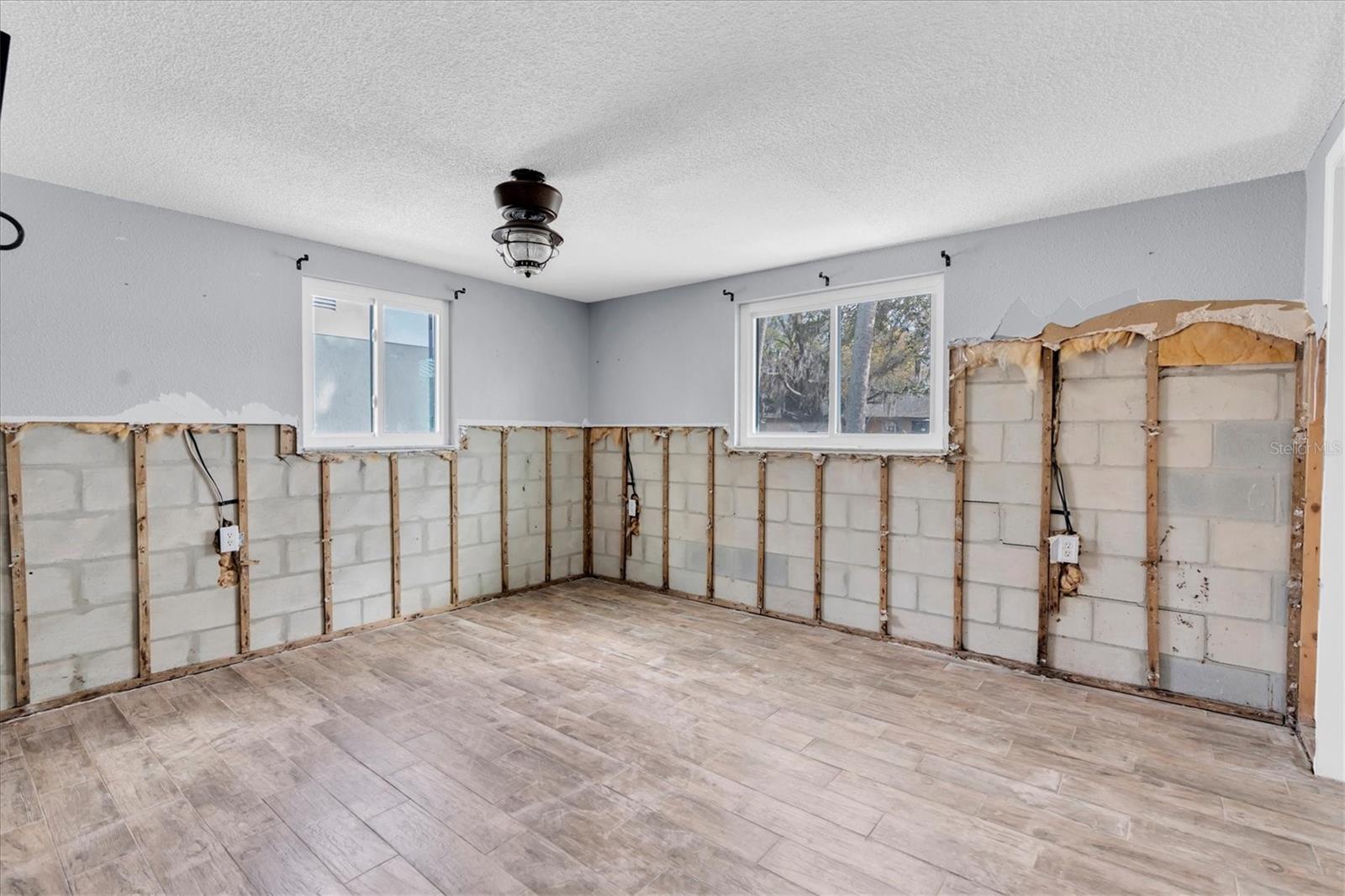 BAY PARK ESTATES - Residential