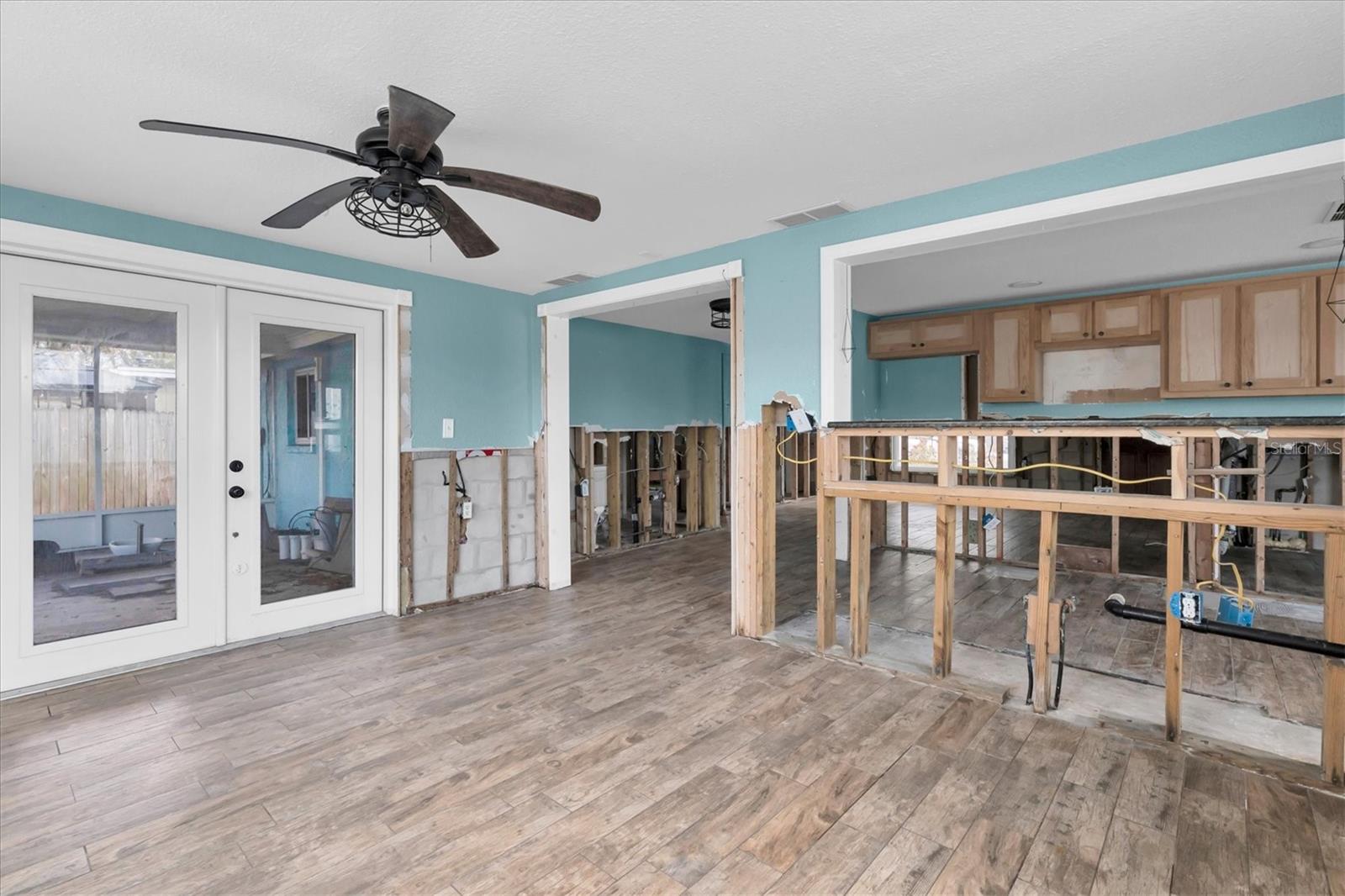 BAY PARK ESTATES - Residential