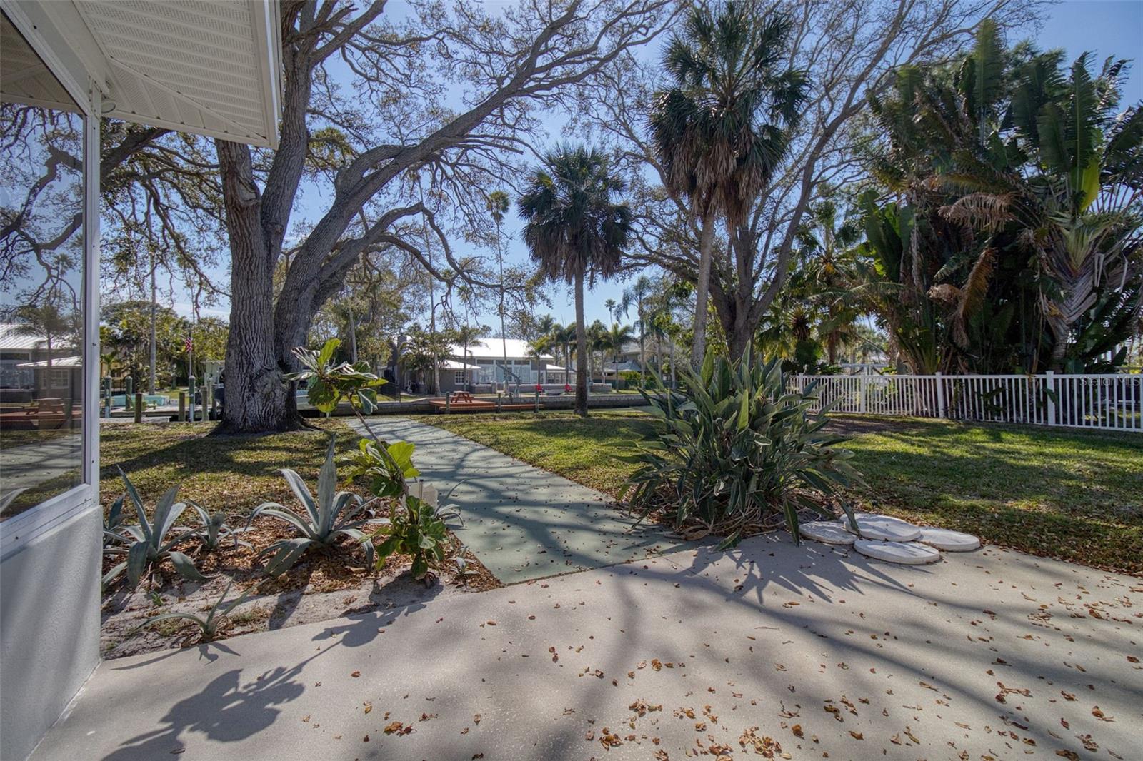 DUNEDIN SHORES SUB - Residential