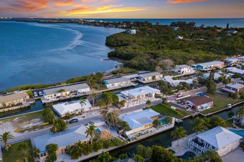 A home in LONGBOAT KEY