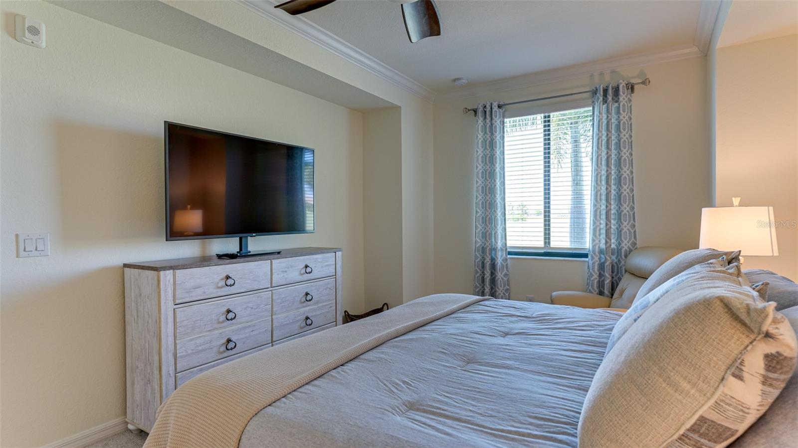 VERANDA V AT LAKEWOOD NATIONAL PH IV - Residential Lease
