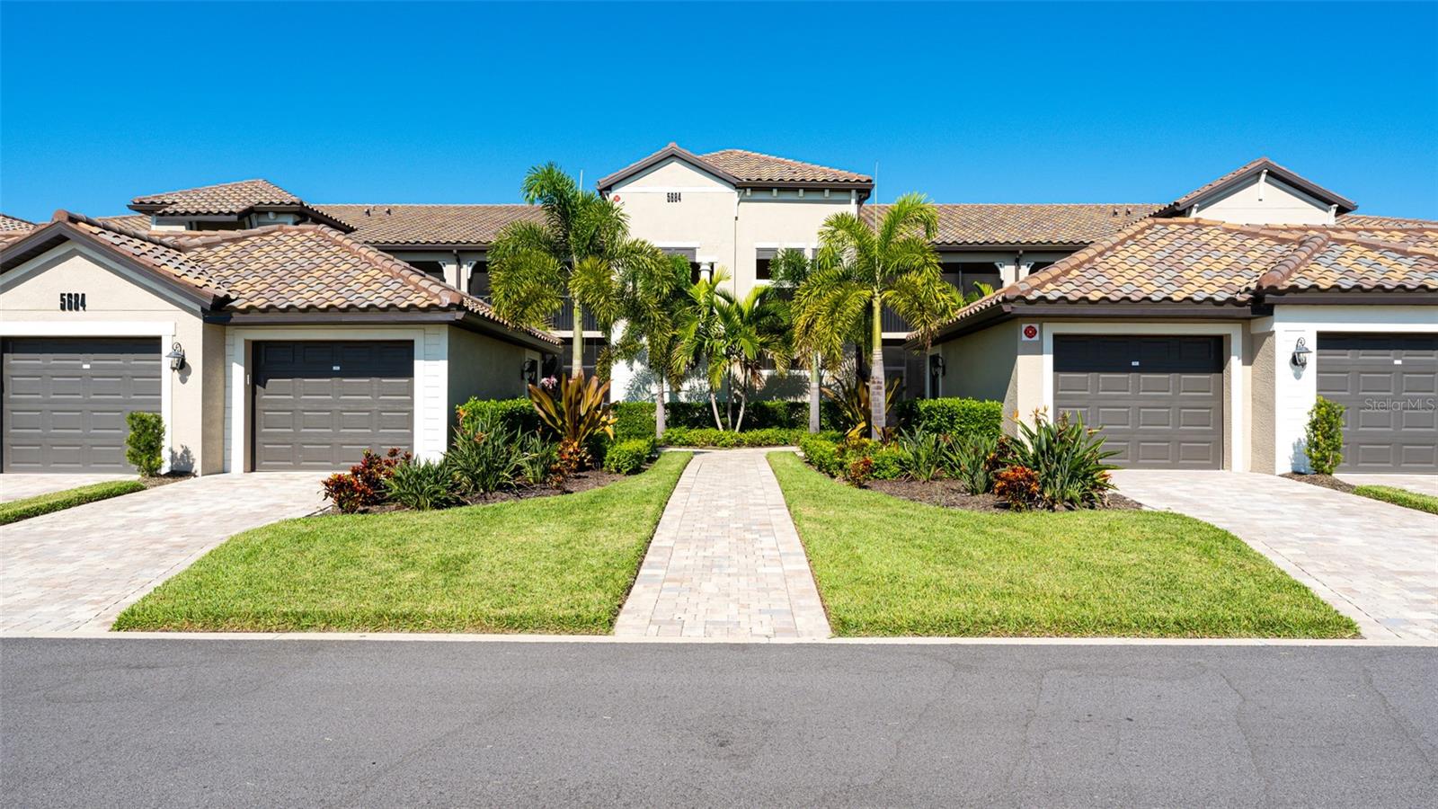 VERANDA V AT LAKEWOOD NATIONAL PH IV - Residential Lease