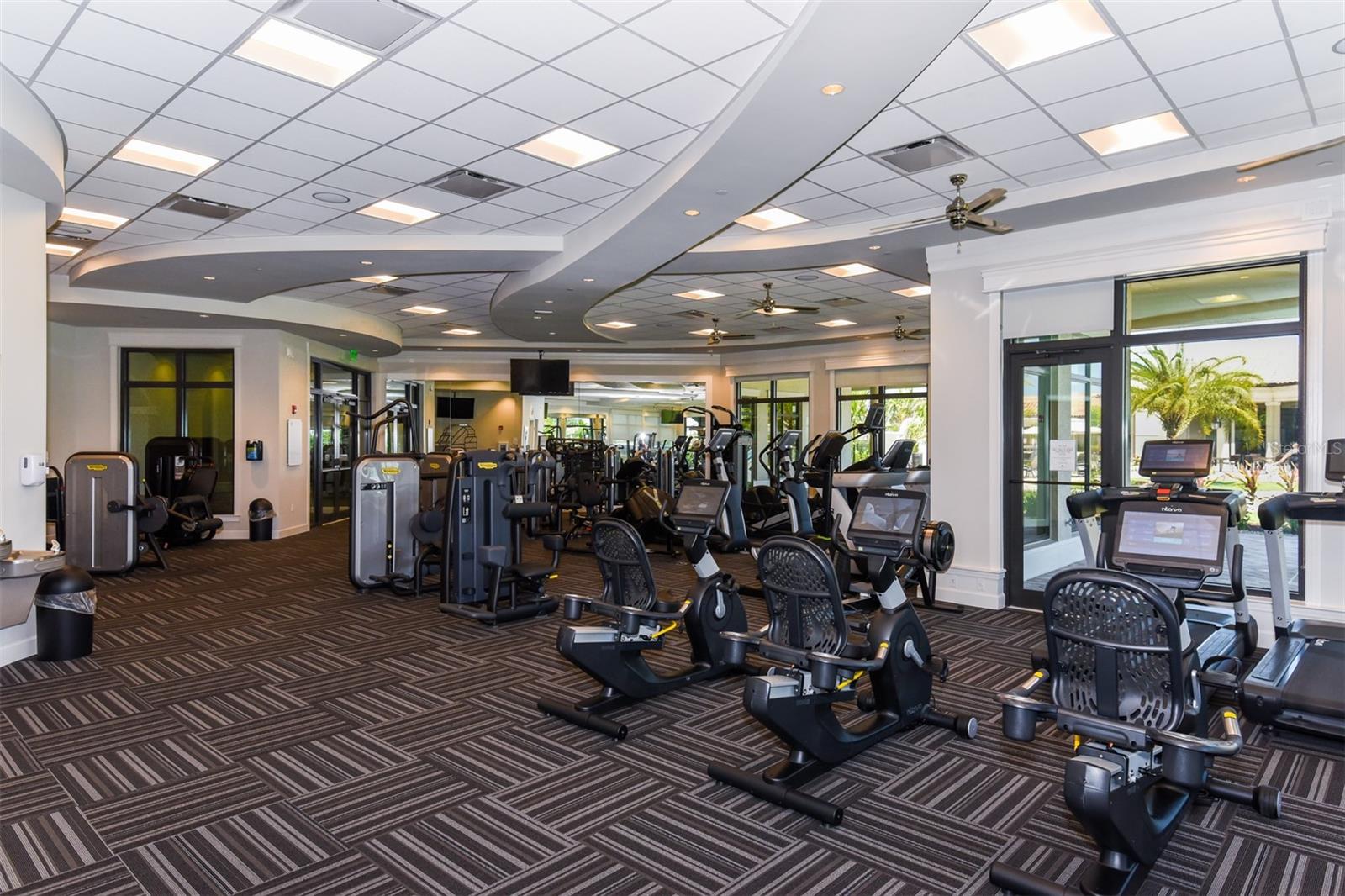 VERANDA V AT LAKEWOOD NATIONAL PH IV - Residential Lease