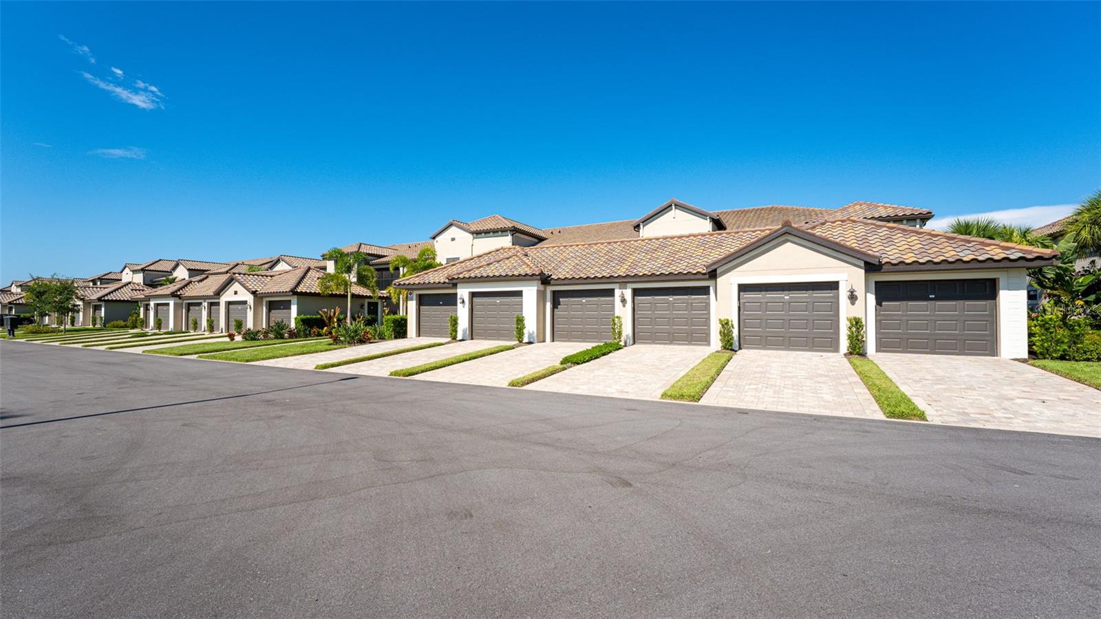 VERANDA V AT LAKEWOOD NATIONAL PH IV - Residential Lease