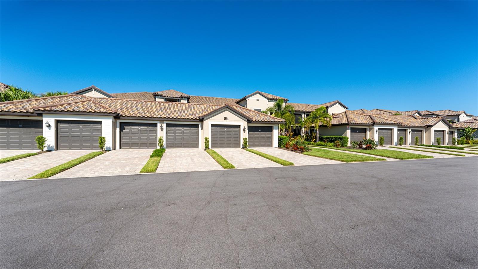 Spacious and Bright 2 bedroom 2 bath with Den/Office First Floor Veranda Condo in the Resort Style Community of Lakewood National in Lakewood Ranch. Country Club Membership transfers for $642 Golf Fees Additional. 36 hole Arnold Palmer designed courses with the Commander course being ranked #1 by Golf Advisor and the Piper #4. There are 8 Har-tru lighted tennis courts, 4 pickleball courts, 2 bocce ball courts and 6 satellite pools throughout the community. 28,000 sq. ft Clubhouse was just completed and is now open to residents with casual, fine and private dining along with event space, a ladies and men's locker room with lounge areas. Next to the Clubhouse you will find the zero entry resort style pool, tiki bar, state of the art fitness center, aerobics room and the U-Topia Spa and Salon. Lakewood National offers a full time LIFESTYLE Director that does a fantastic job creating events for everyone to enjoy from day trips to poker nights. Lakewood National is located in Lakewood Ranch which was ranked the #1 community in the United States offering A rated schools, easy access to I-75 and surrounded by revered dining, shopping, entertainment and of course... close to award-winning beaches! Come see for yourself why you will want to be living the Lakewood National Golf Club LIFESTYLE. Master Bedroom offers a King Size bed, Guest Bedroom has Queen Bed. Both Bedrooms have Flat Screen TVs. Separate Den with Sleeper Sofa and Flat Screen TV. Spacious Lanai on Front of Condo as well as a smaller one off of Great Room with Beautiful Sweeping Golf Course Views. Includes One Car Garage. Easy Access to I-75, local shopping and dining University Parkway, Sarasota Airport. Small Dog Welcome with Pet Fee. BOOKED FOR 2026 SEASON.