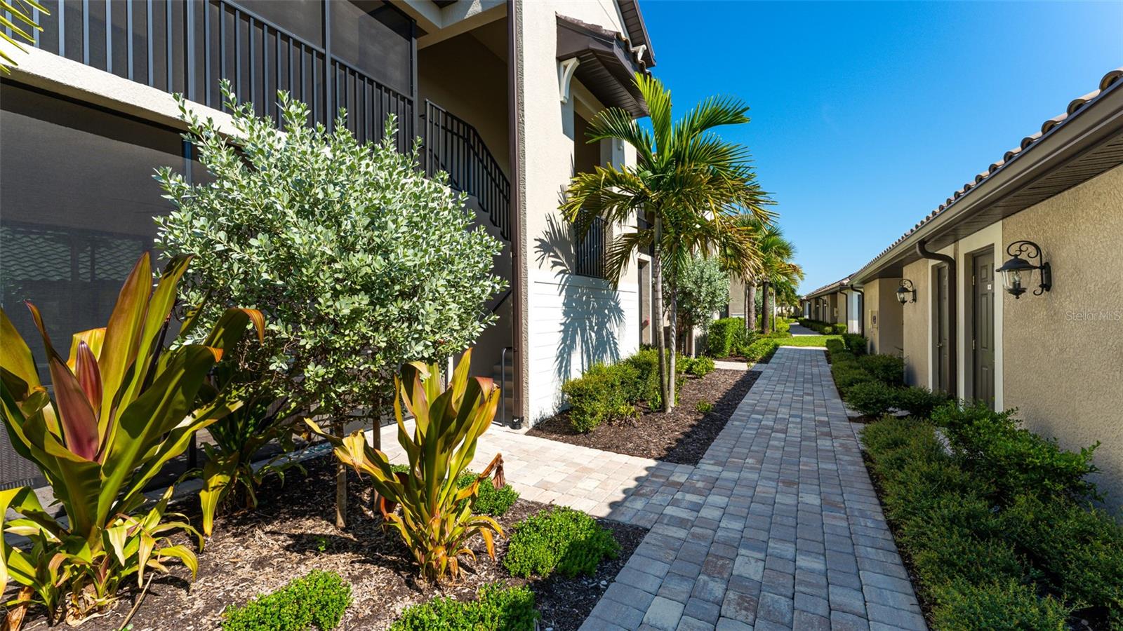 VERANDA V AT LAKEWOOD NATIONAL PH IV - Residential Lease
