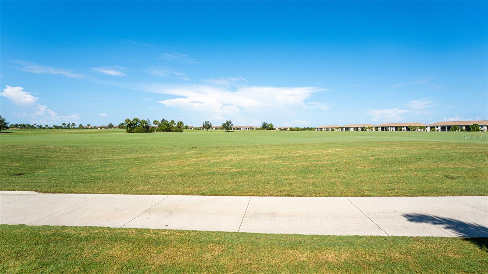 VERANDA V AT LAKEWOOD NATIONAL PH IV - Residential Lease