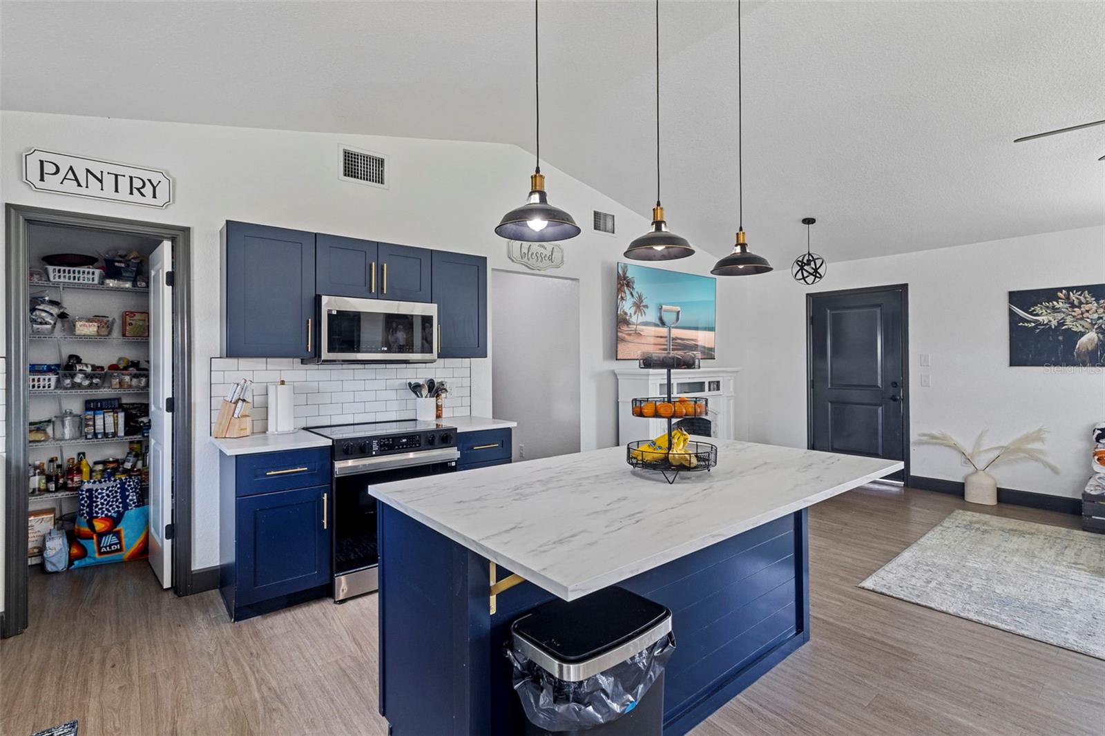 WAY & MCCHESNEY ADD 6 - Residential