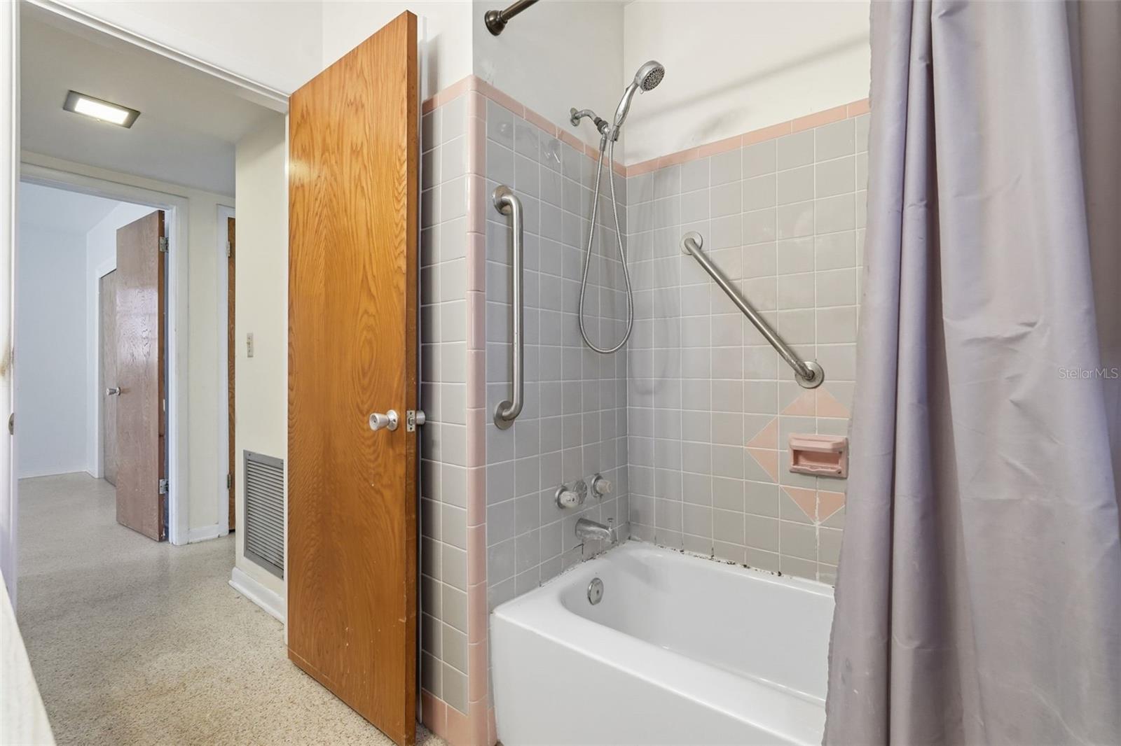 BROOKHILL - Residential