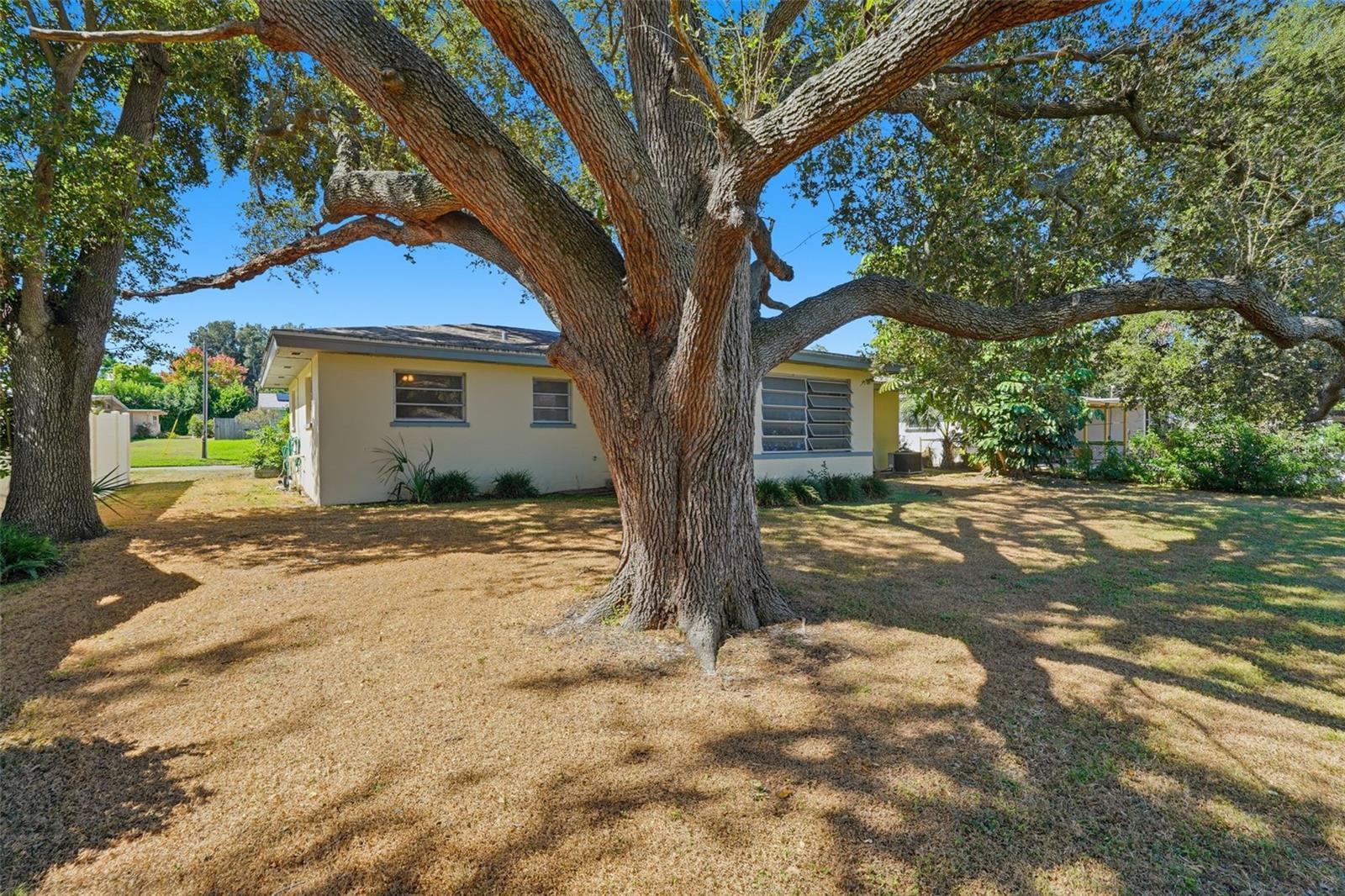 BROOKHILL - Residential