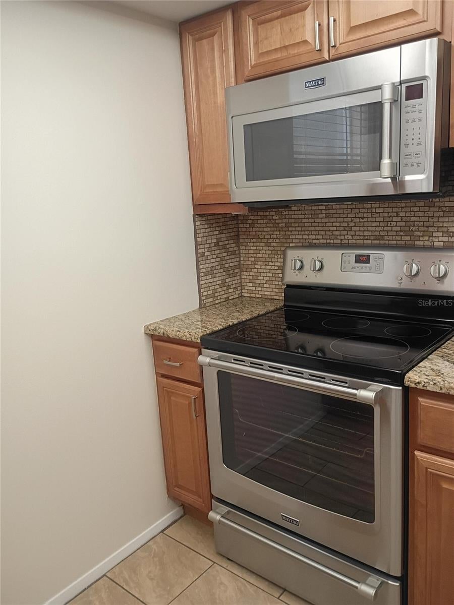 1520 GLEN OAKS DRIVE E 248