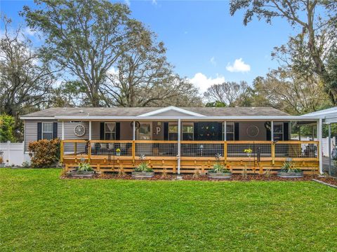 Photo of 214 Grove Ridge Drive, Winter Haven, FL 33880 (MLS # O6382247)