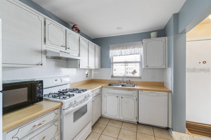 FIVE TOWNS OF ST PETE - Residential