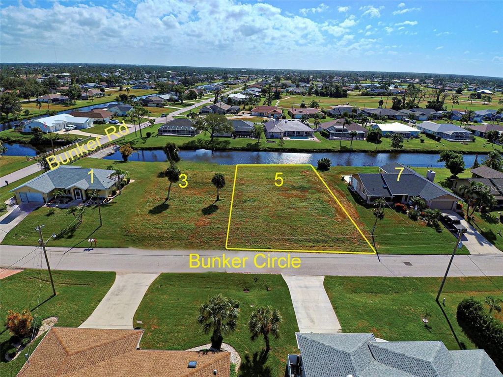 Photo of 5 Bunker Circle, Rotonda West, FL 33947 (MLS # N6141451)
