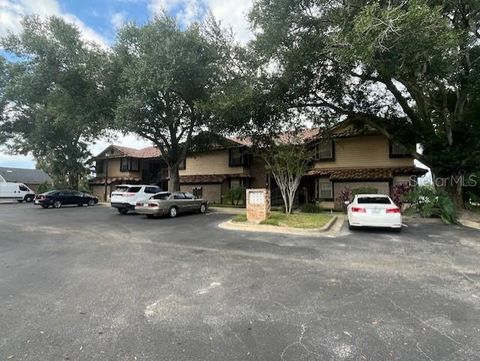 A home in LONGWOOD