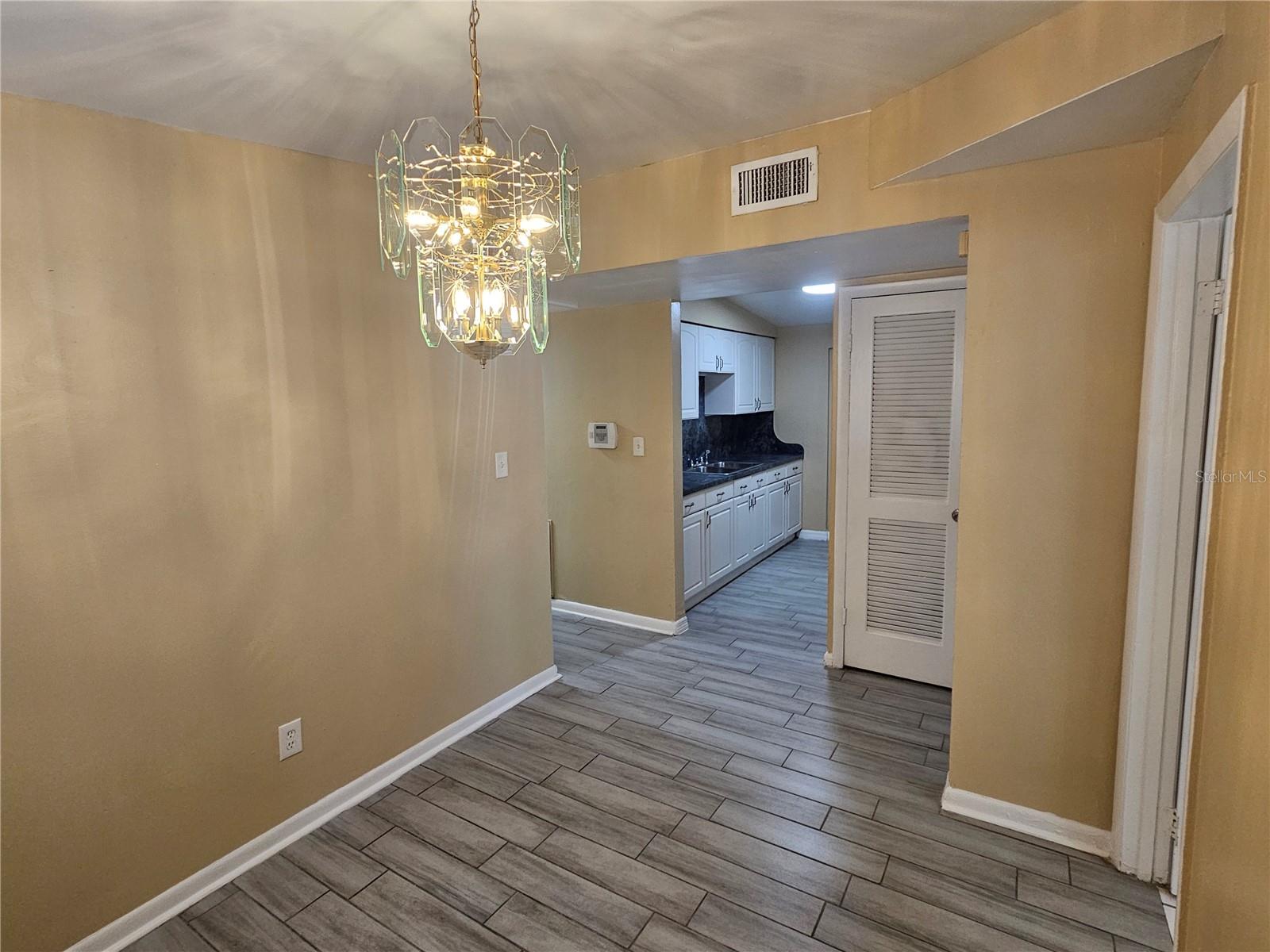 NORTHVIEW HILLS UNIT 2 - Residential Lease