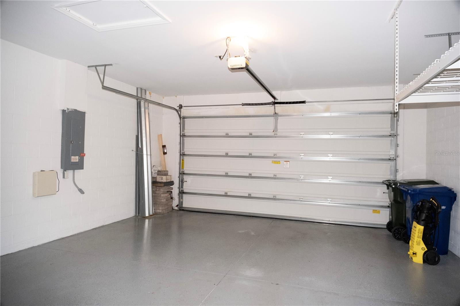 CARIBBEAN VILLAGE - Residential Lease