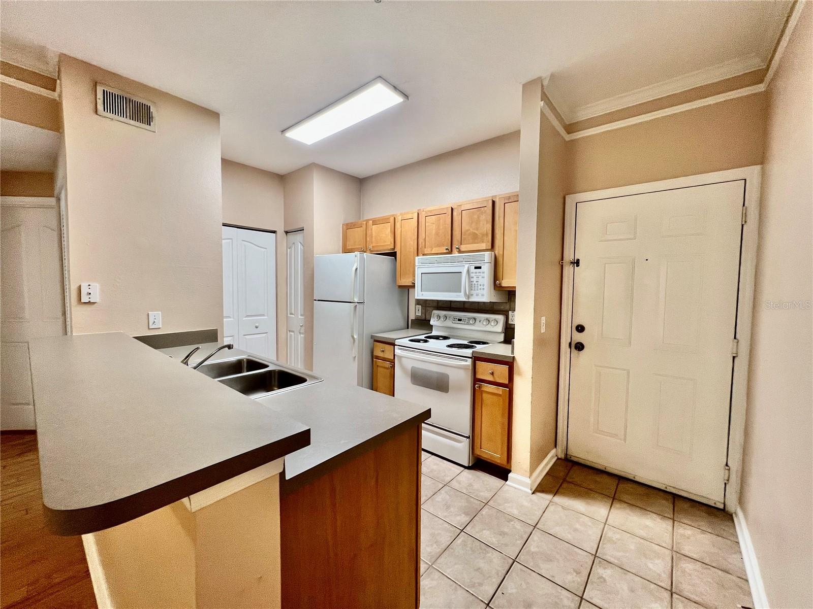 GRAND KEY A CONDO - Residential Lease