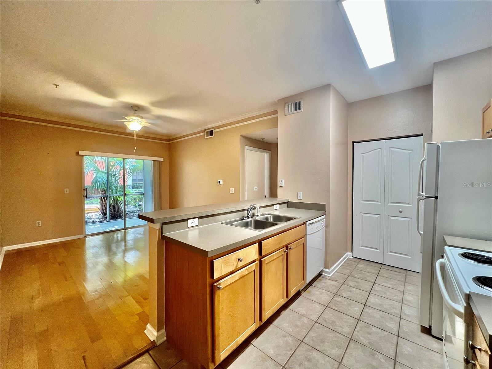 GRAND KEY A CONDO - Residential Lease