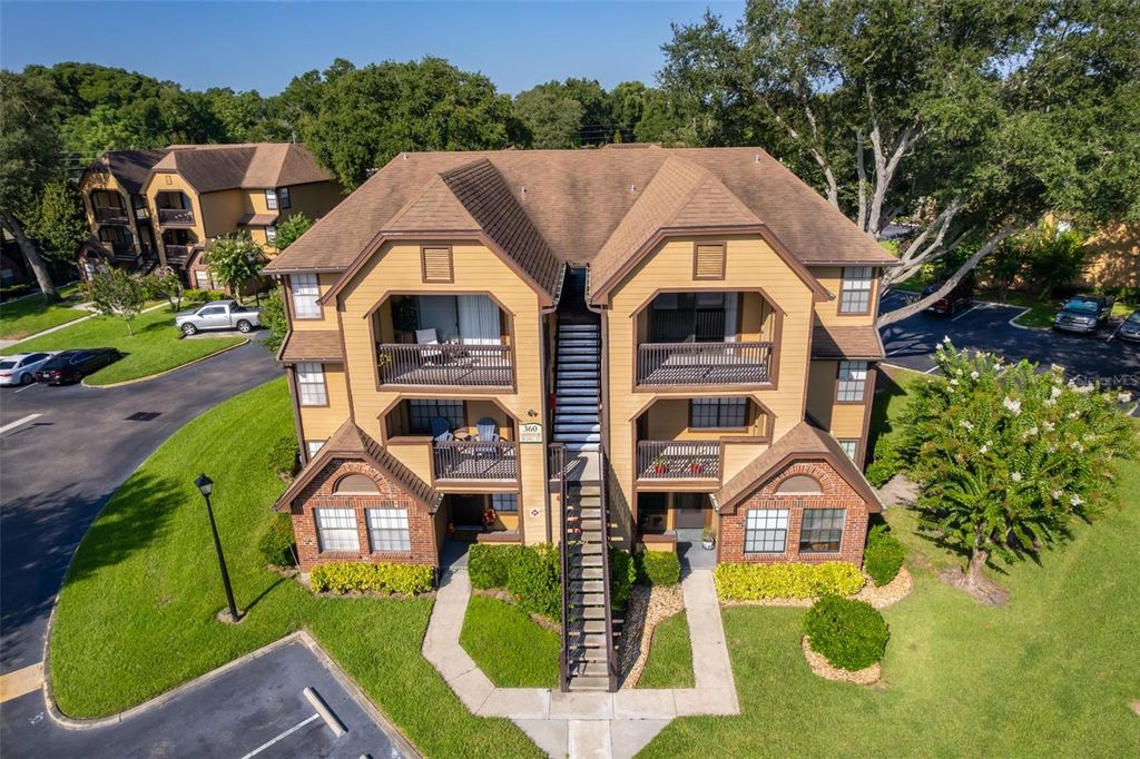 Photo of 360 Lakepointe Drive #304, Altamonte Springs, FL 32701 (MLS # O6349921)