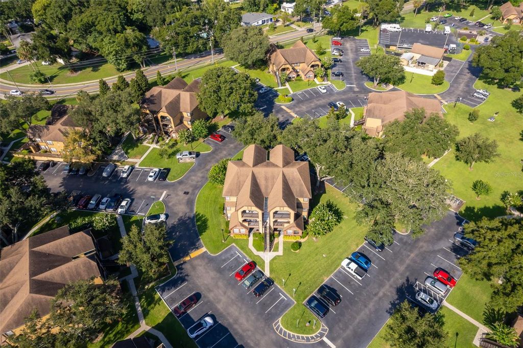 Photo of 360 Lakepointe Drive #304, Altamonte Springs, FL 32701 (MLS # O6349921)