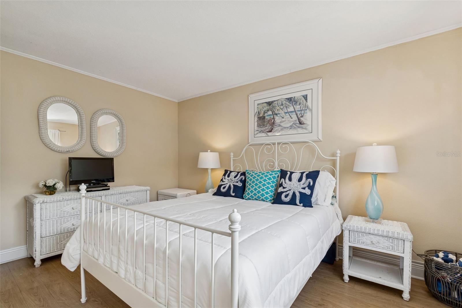 BOCA CIEGA SHORES CONDO - Residential