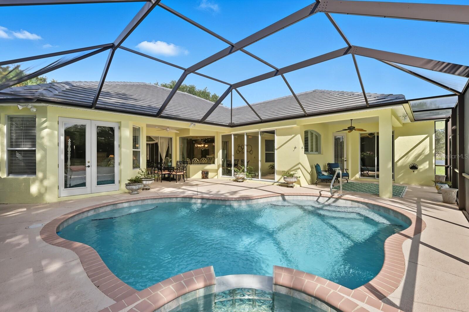 PARK TRACE ESTATES - Residential