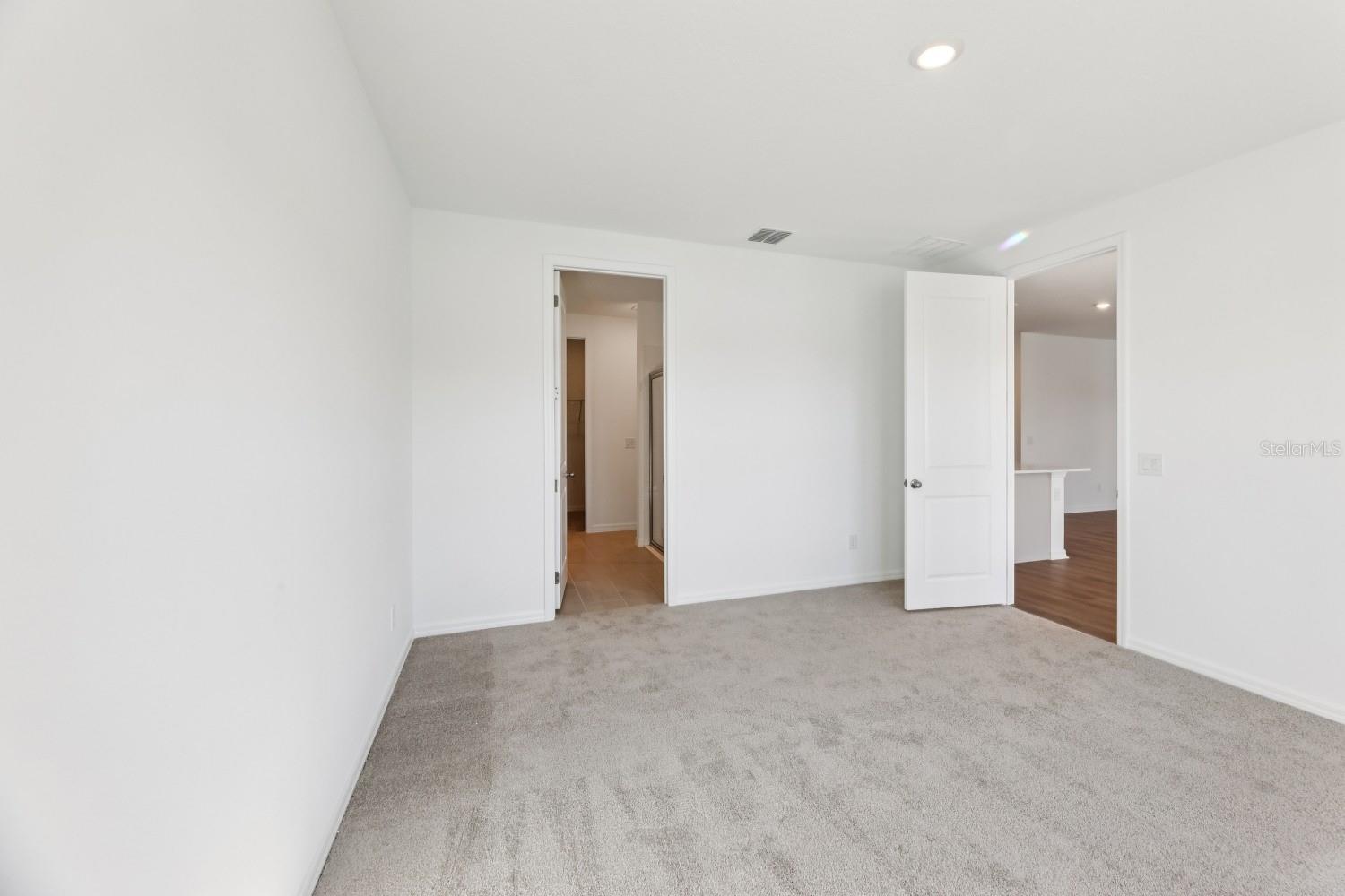 ELLINGTON PLACE - Residential