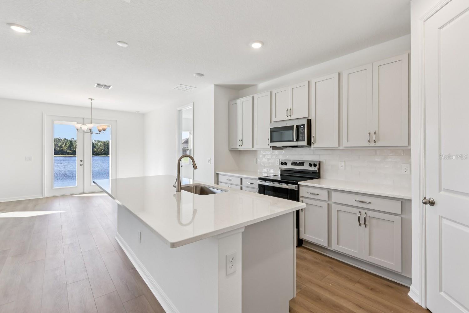 ELLINGTON PLACE - Residential