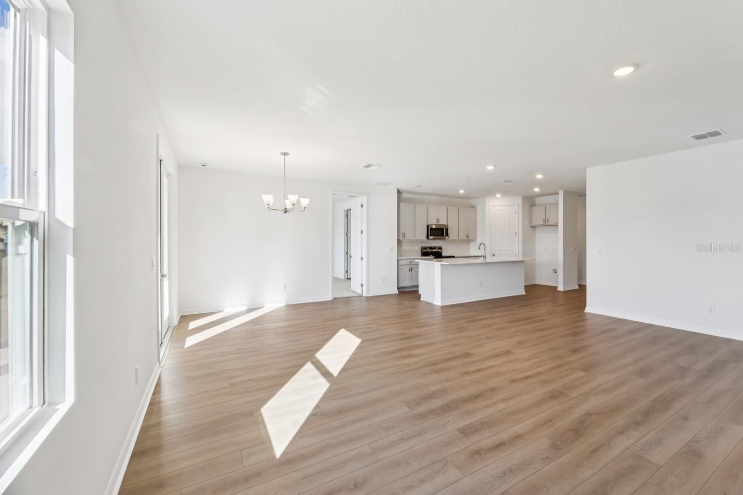 ELLINGTON PLACE - Residential