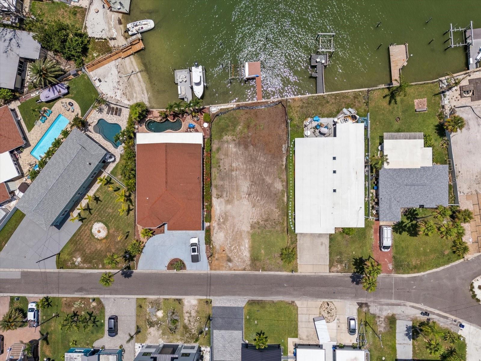 REDINGTON BEACH HOMES 6TH ADD - Residential