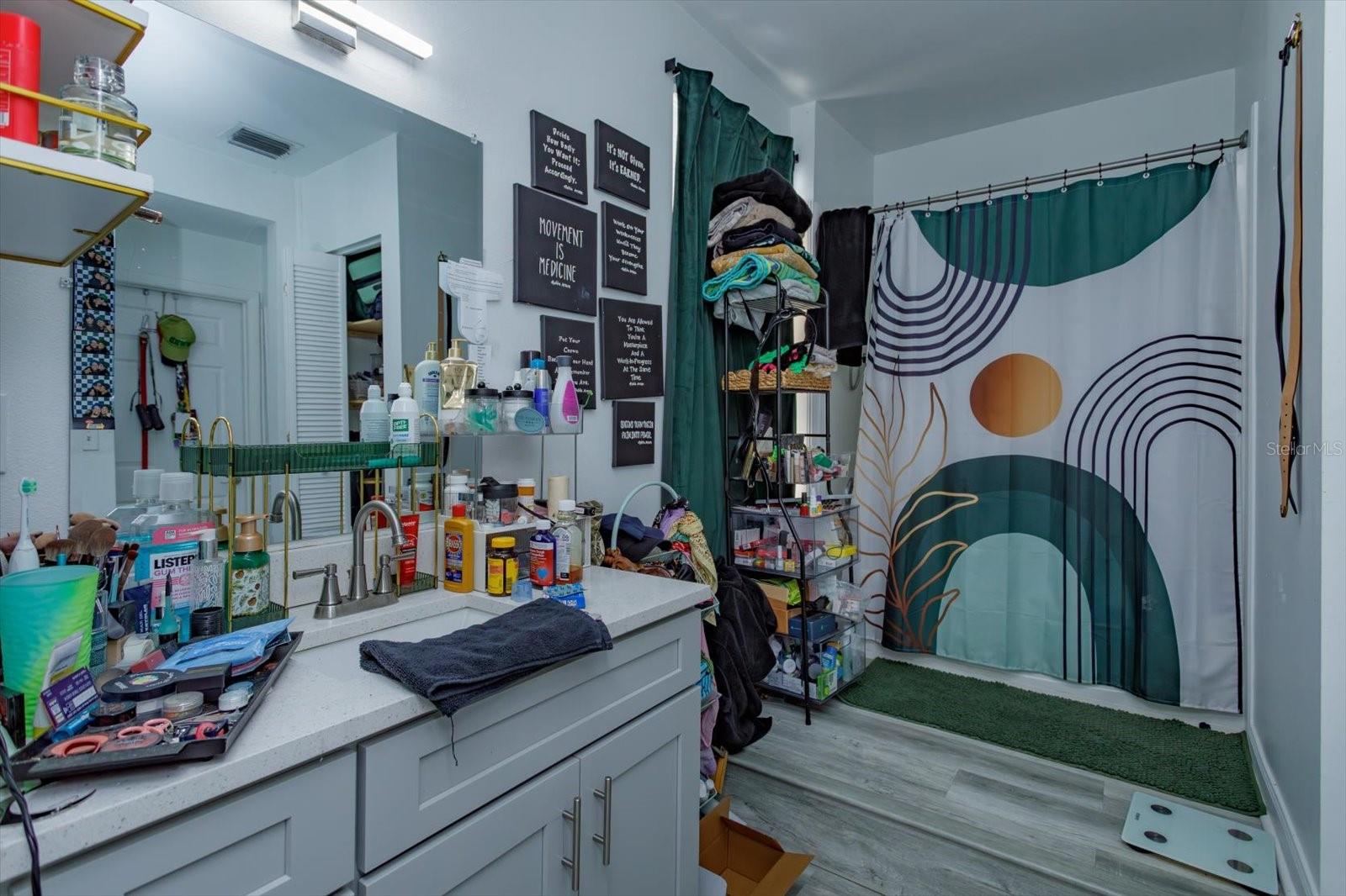 THORNTON PARK - Residential Income