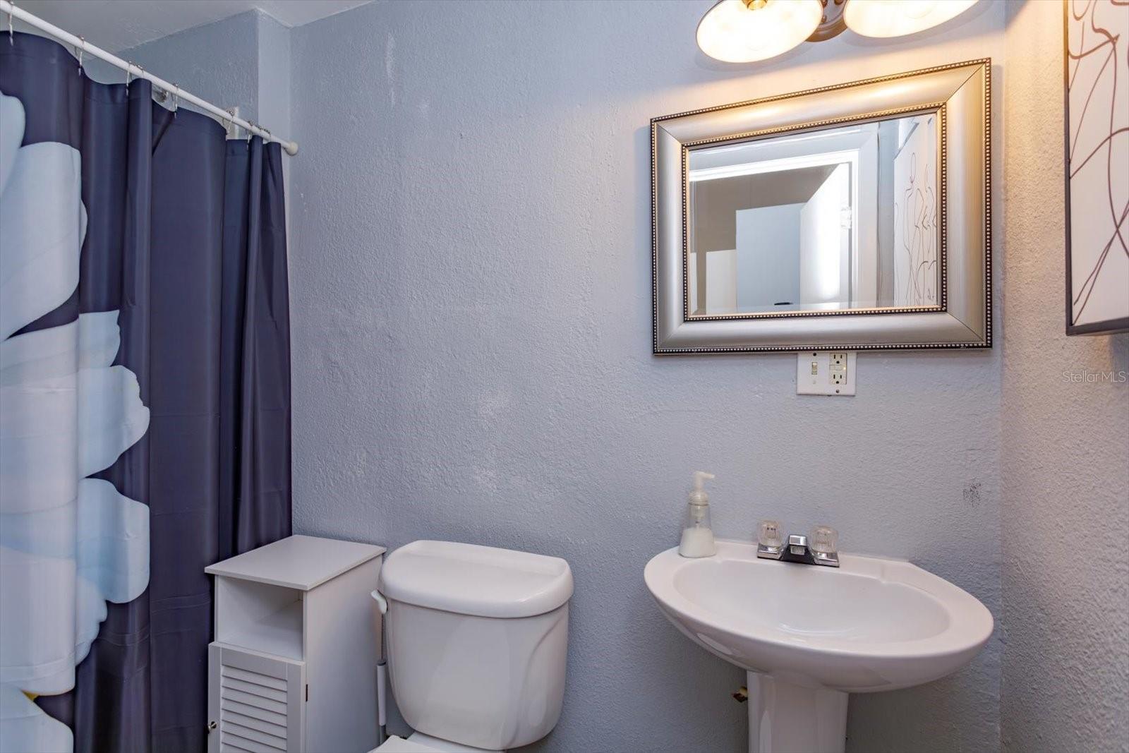 THORNTON PARK - Residential Income